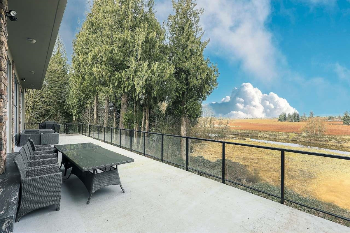 Fitness Center Photo Near 111 15185 36 Avenue, Surrey, BC