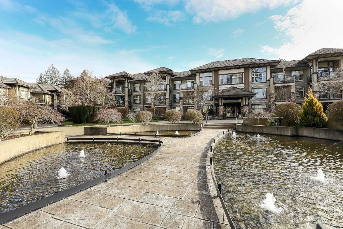 Garden / Landscaping Photo of 111 15185 36 Avenue, Surrey, BC