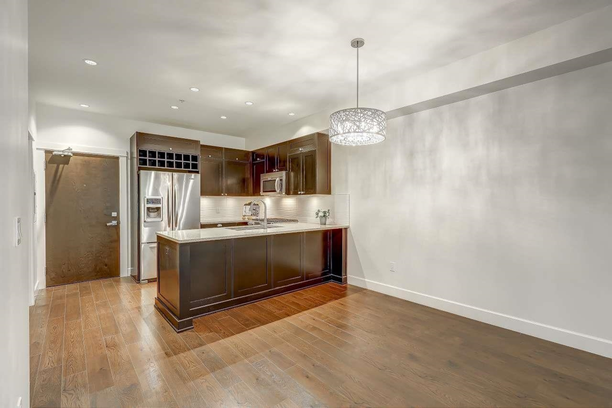 Kitchen Photo of 111 15185 36 Avenue, Surrey, BC