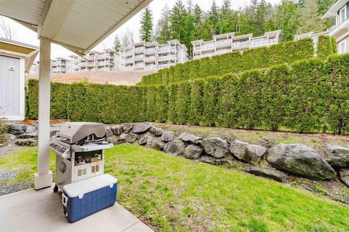 Dining Area Photo of 16 6026 Lindeman Street, Chilliwack, BC