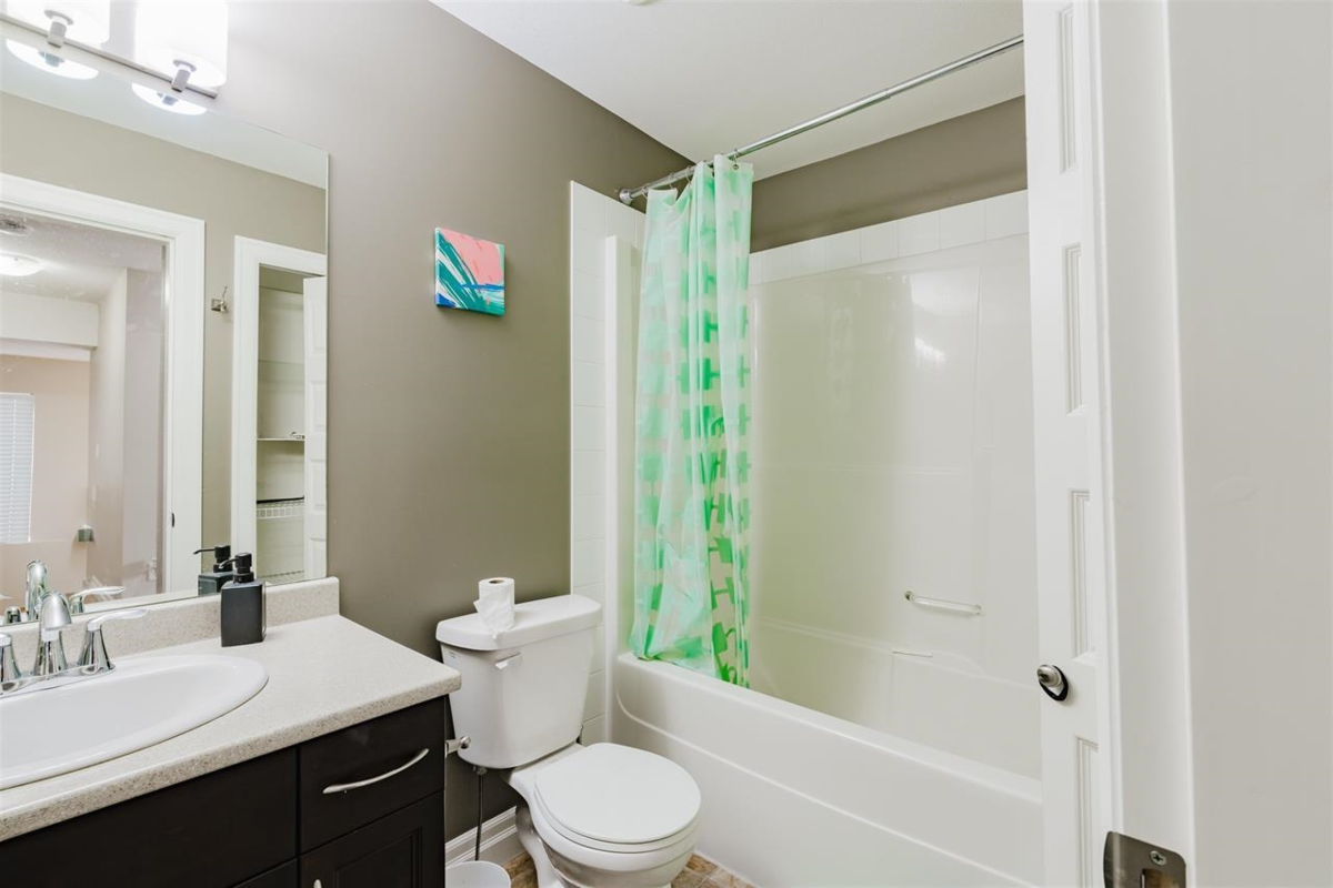 Hallway Photo of 16 6026 Lindeman Street, Chilliwack, BC