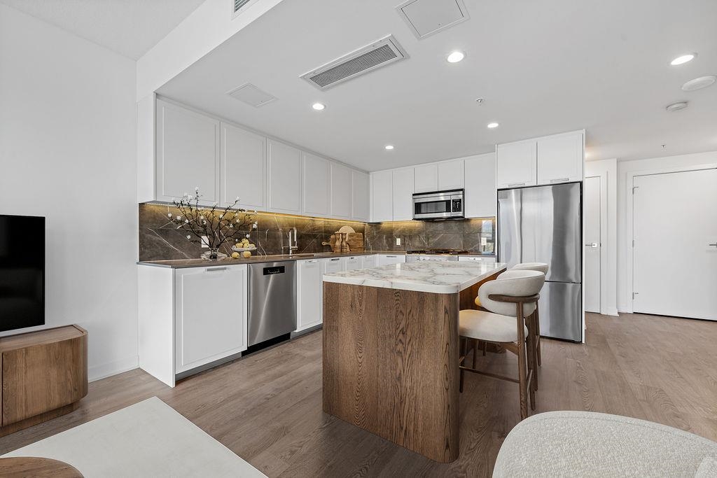 Kitchen Island Photo of 1308 1471 Hunter Street, North Vancouver, BC