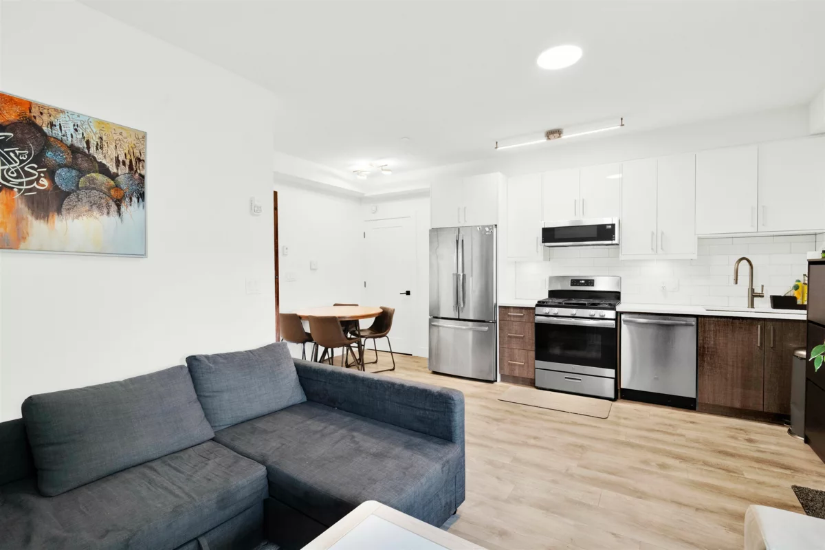 Mudroom Photo of 2743 Duke Street, Vancouver, BC