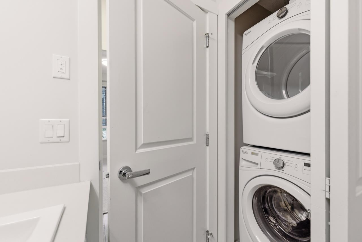 Entry Foyer Photo of 118 255 W 1st Street, North Vancouver, BC