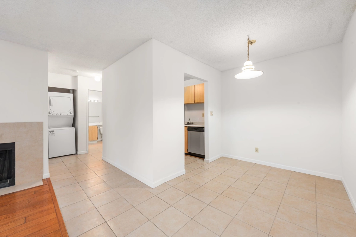 Breakfast Nook Photo of 318 5800 Cooney Road, Richmond, BC