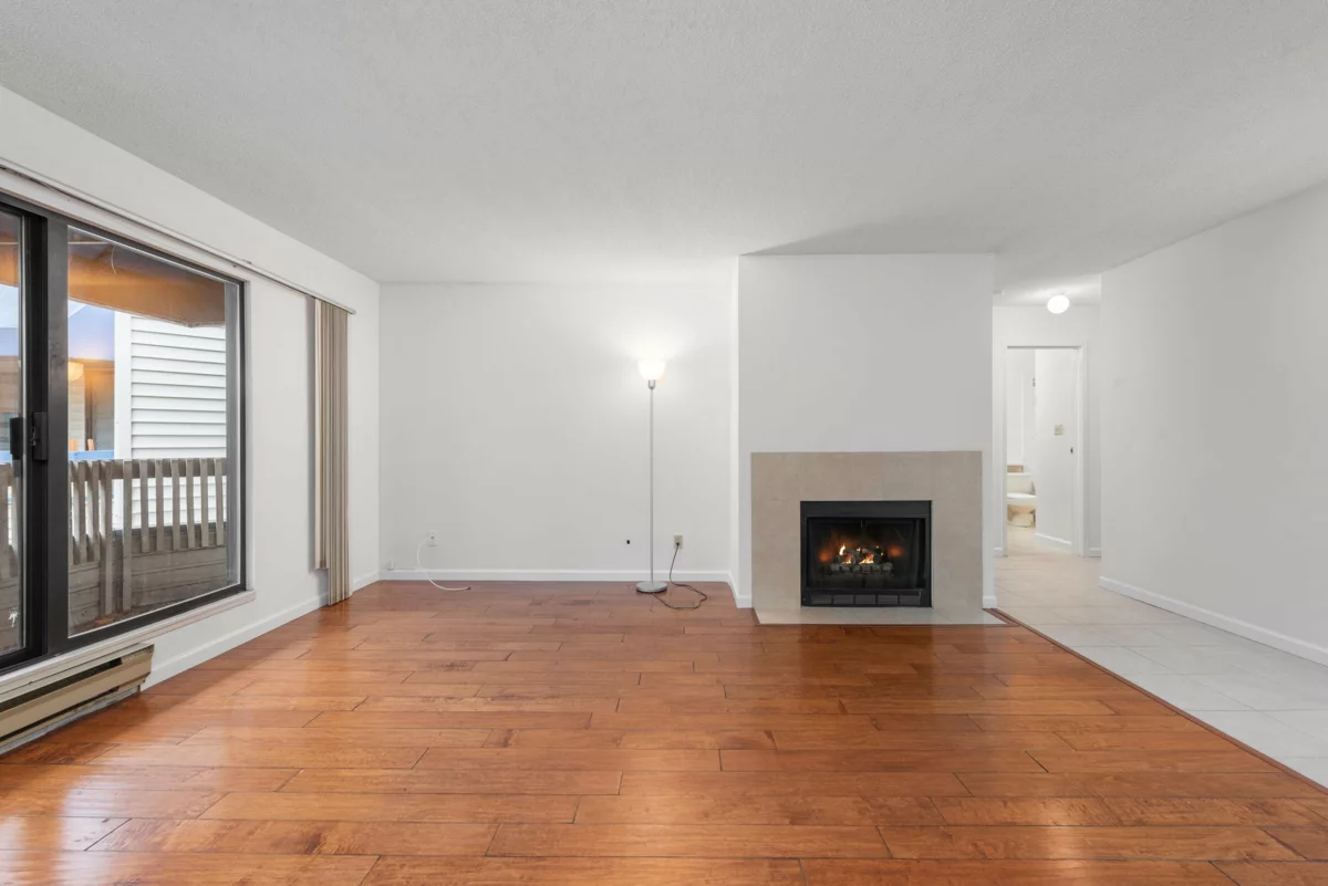 Dining Area Photo of 318 5800 Cooney Road, Richmond, BC
