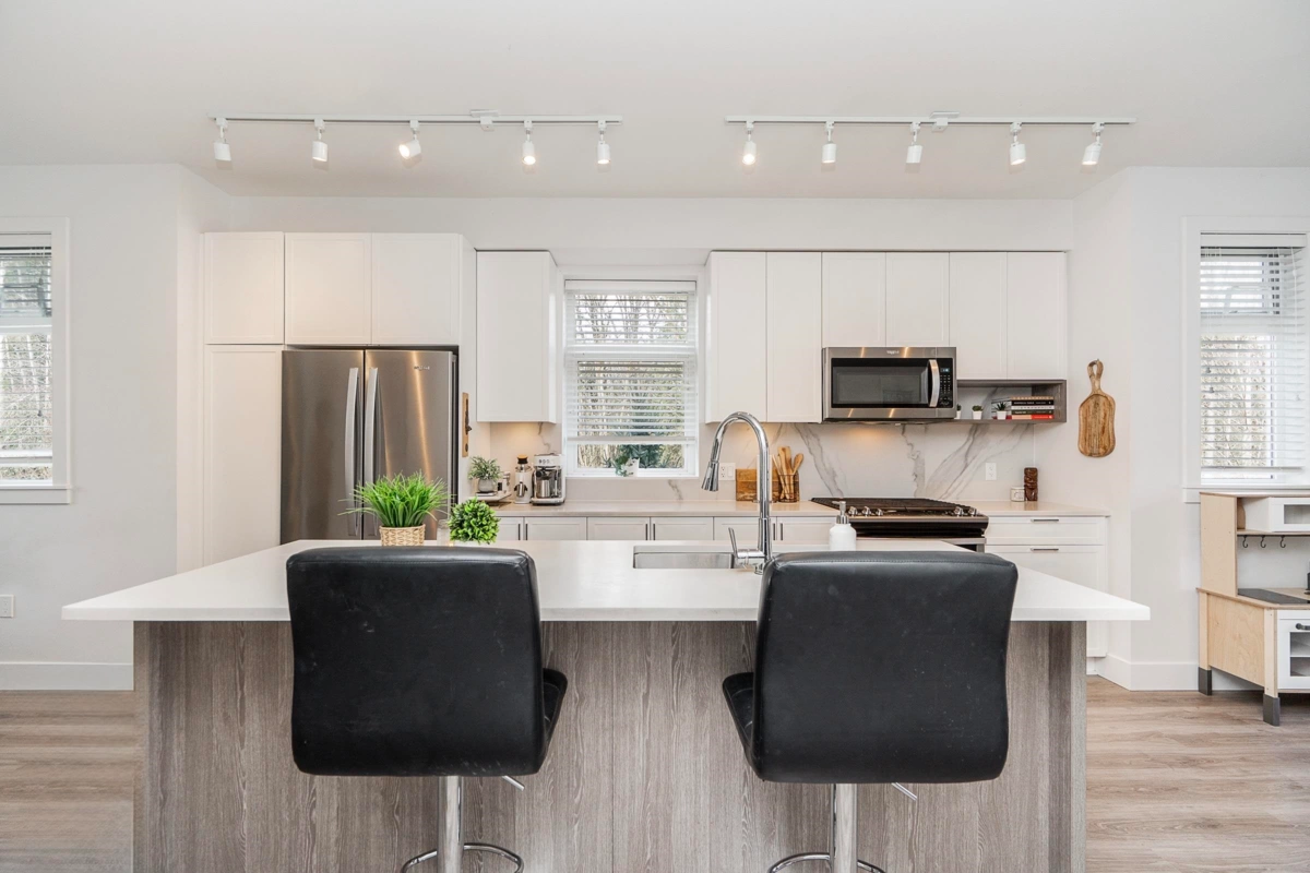 Dining Area Photo of 22 9718 161a Street, Surrey, BC
