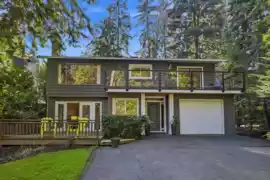 4535 Raeburn Street, North Vancouver, BC