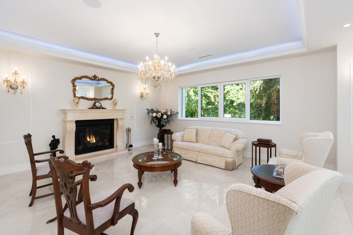 Breakfast Nook Photo of 1760 29th Street, West Vancouver, BC
