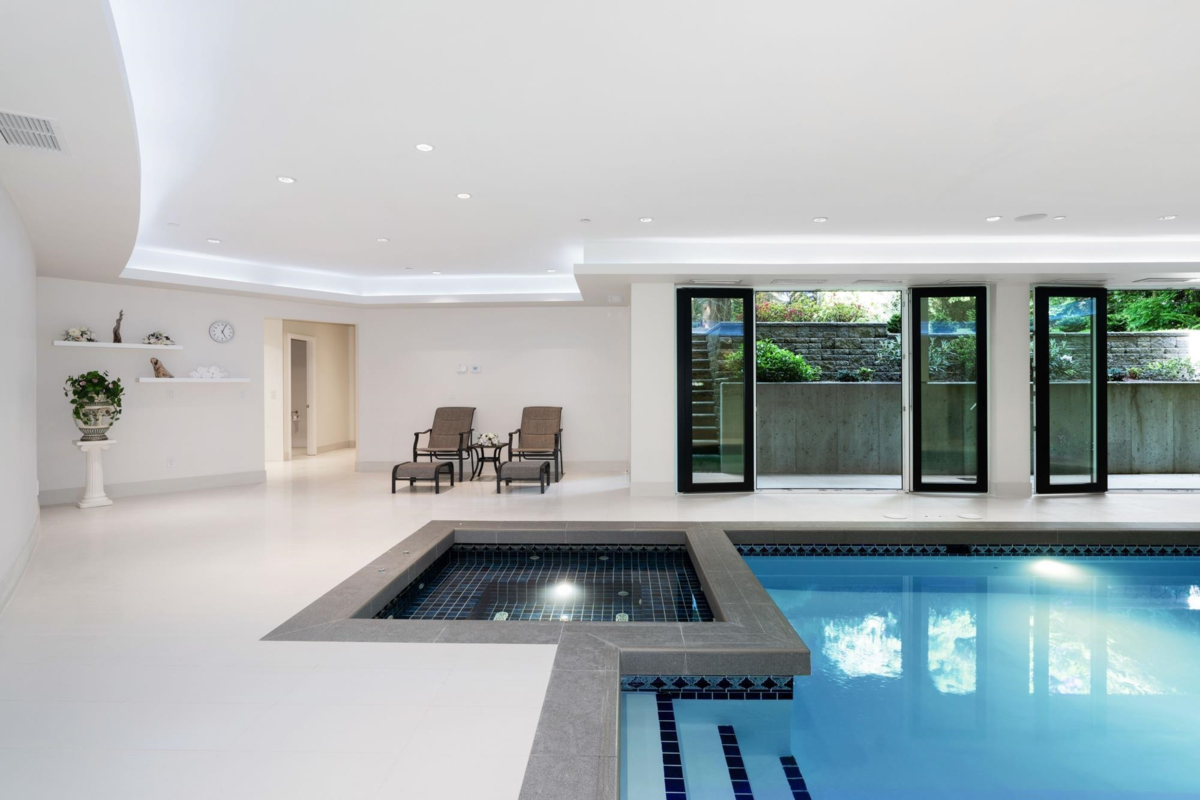 Garden / Landscaping Photo of 1760 29th Street, West Vancouver, BC