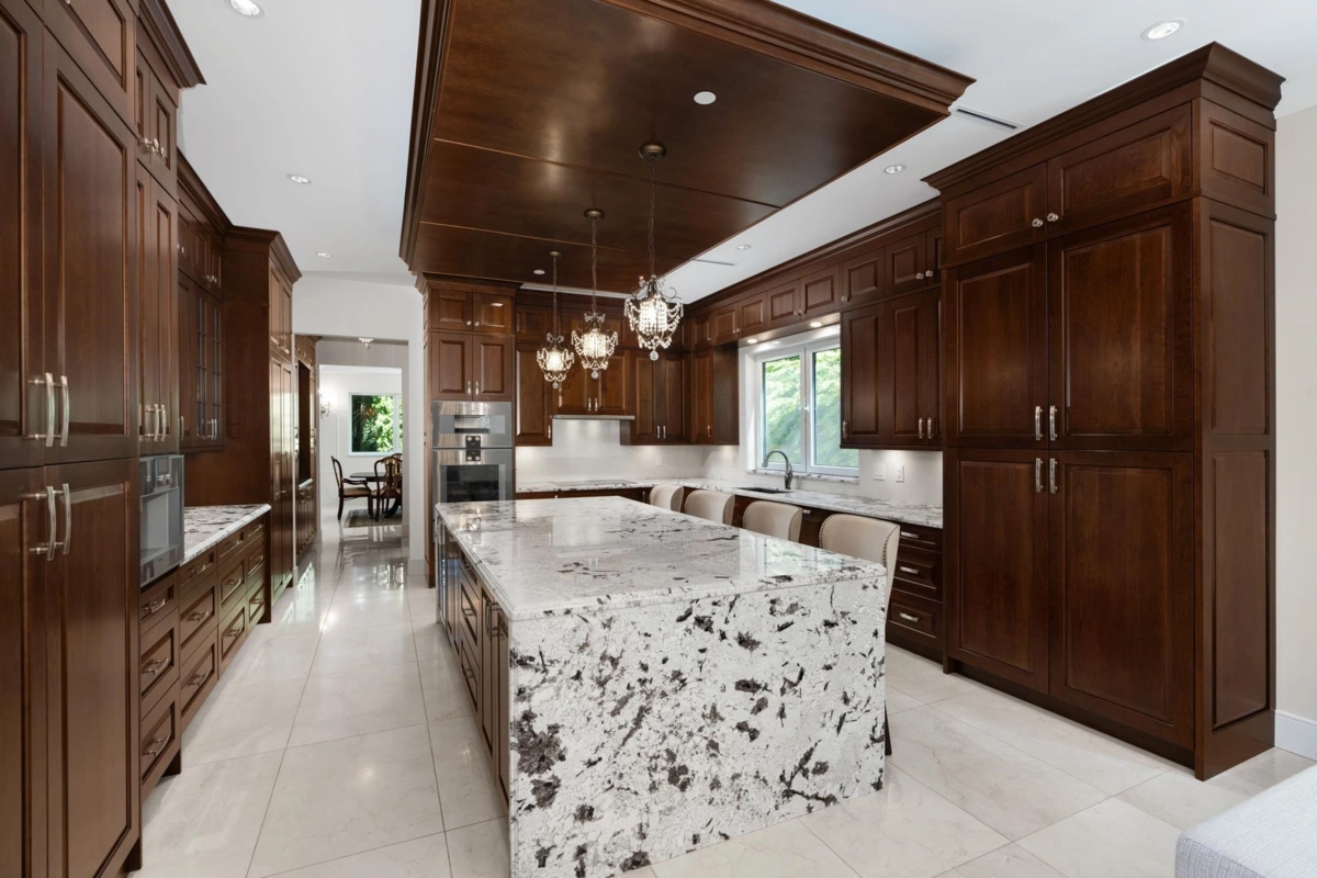 Kitchen Photo of 1760 29th Street, West Vancouver, BC