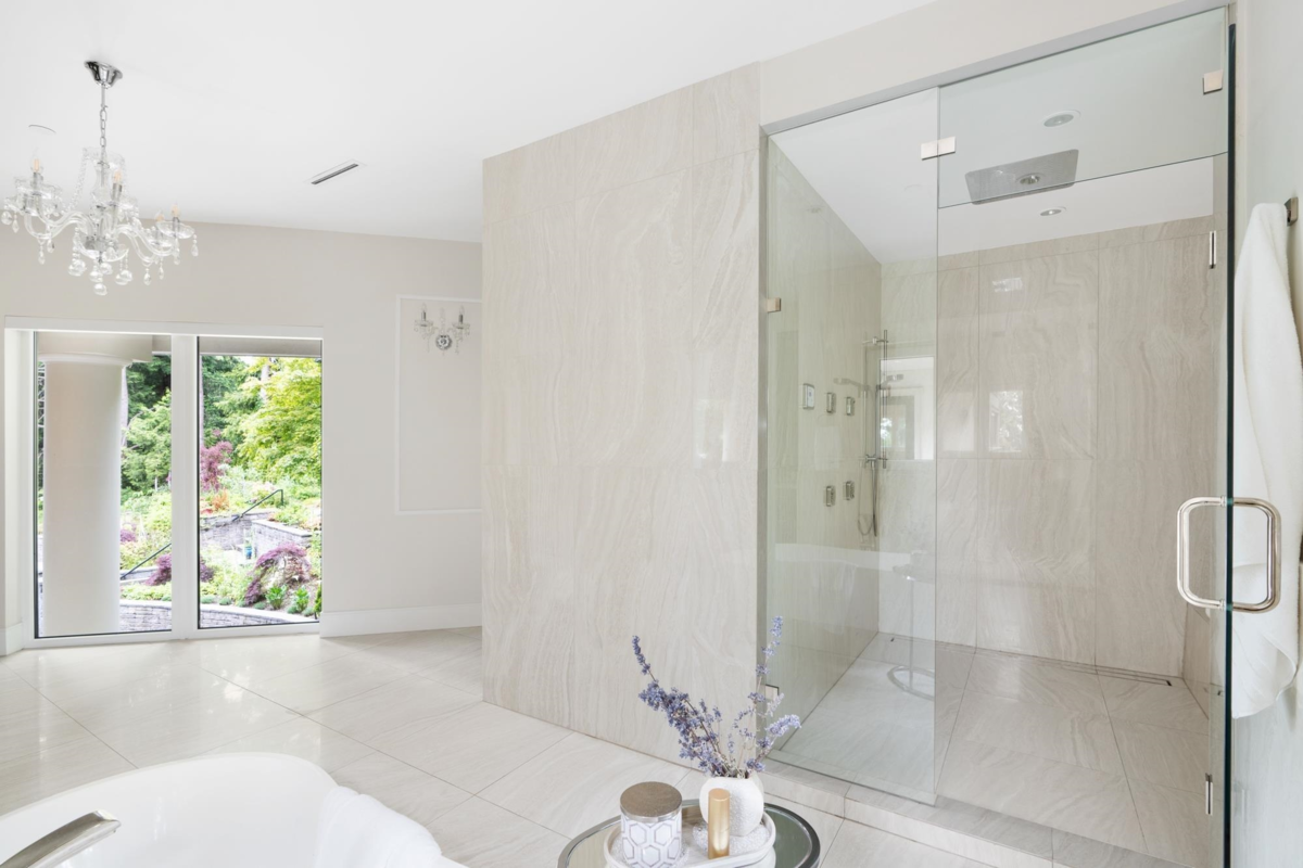 Laundry Room Photo of 1760 29th Street, West Vancouver, BC