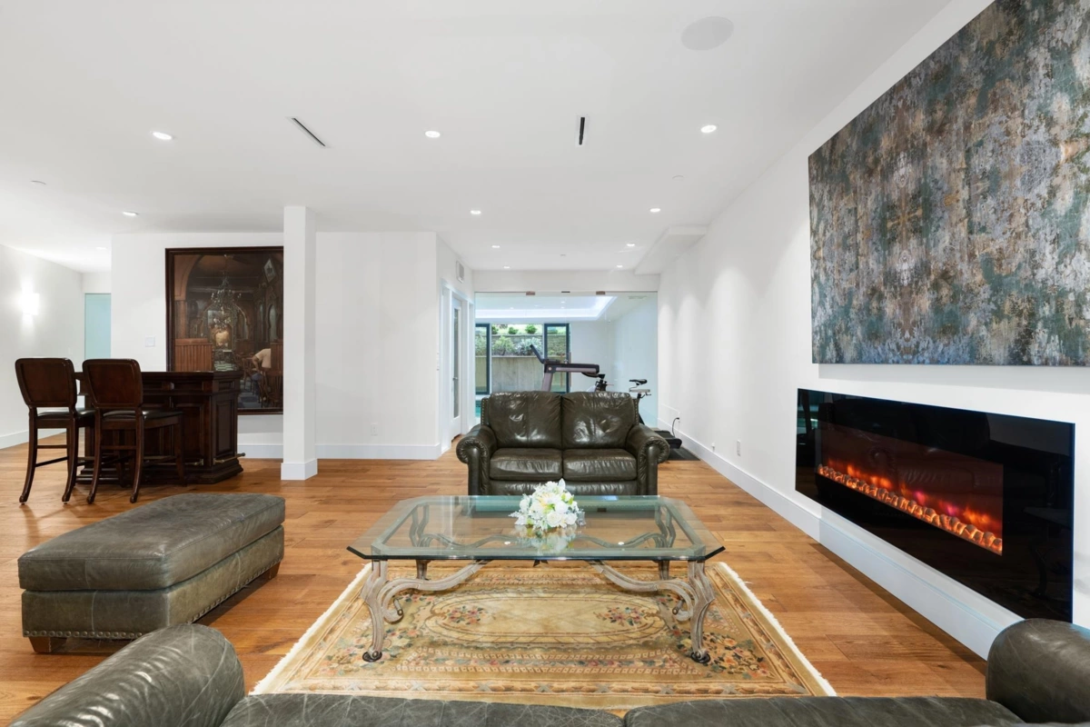 Staircase Photo of 1760 29th Street, West Vancouver, BC