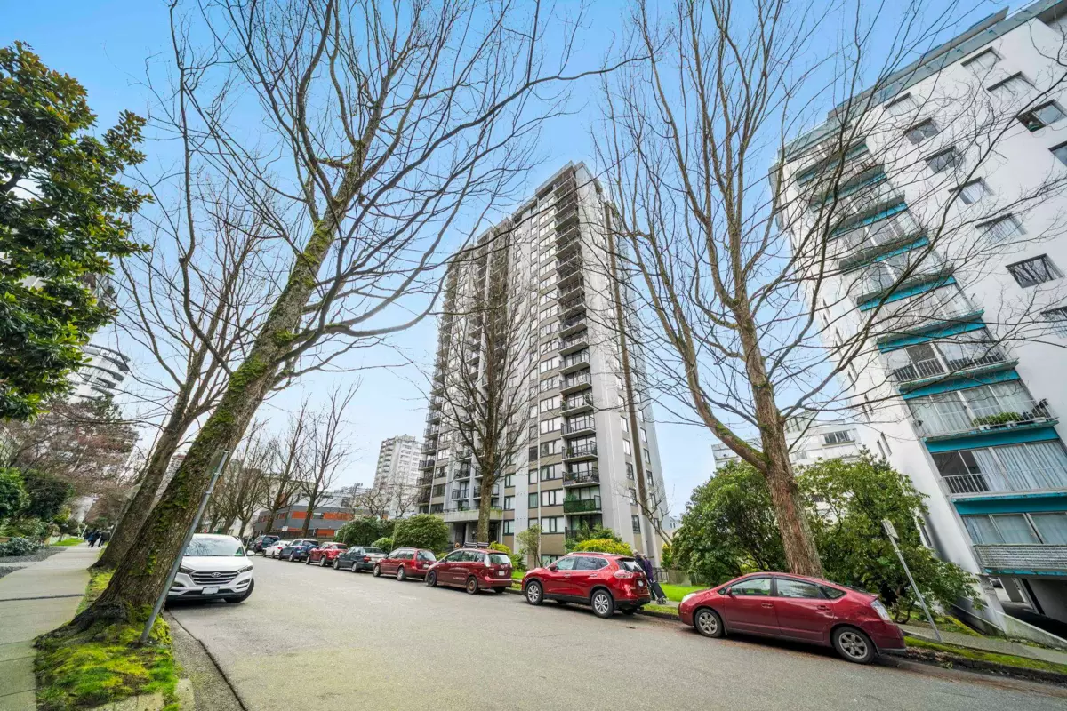 Backyard Photo of 301 1330 Harwood Street, Vancouver, BC