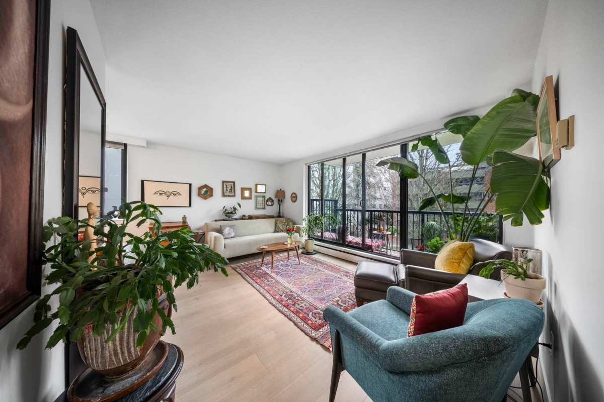 Family Room Photo of 301 1330 Harwood Street, Vancouver, BC