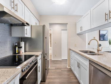 Laundry Room Photo of 102 2195 W 5th Avenue, Vancouver, BC
