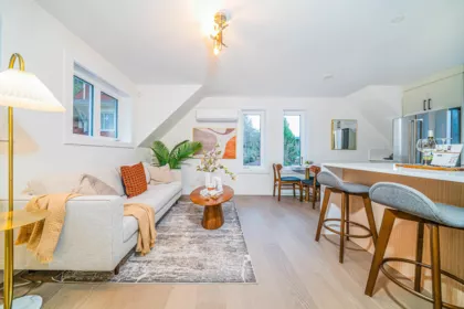 Front exterior of 1926 William Street, Vancouver, BC