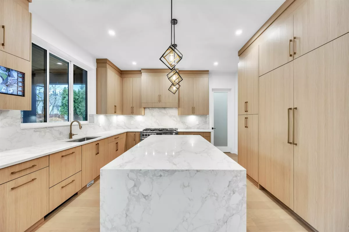 Dining Area Photo of 3252 Allan Road, North Vancouver, BC
