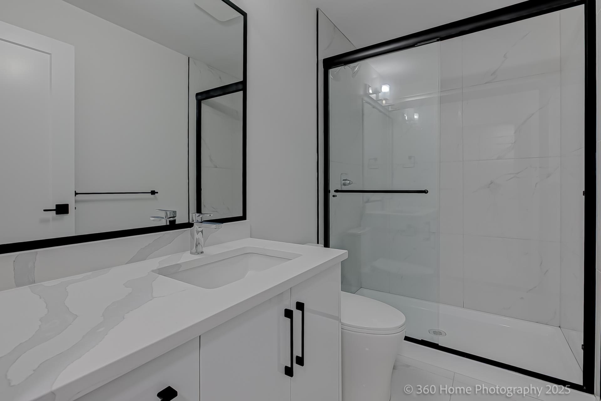 Mudroom Photo of 3252 Allan Road, North Vancouver, BC