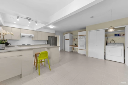 Breakfast Nook Photo of 4425 Maple Street, Vancouver, BC