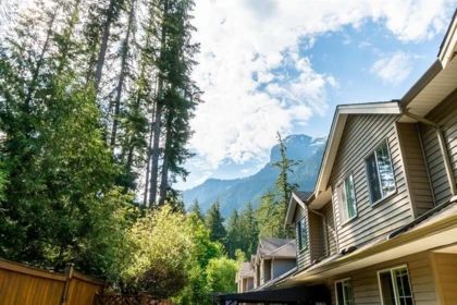 Front Yard Photo of 27 1175 7th Avenue, Hope, BC