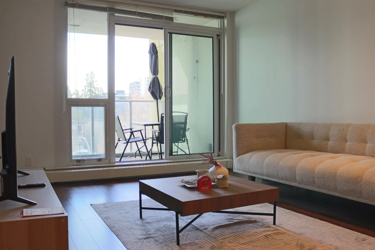 Dining Area Photo of 419 135 E 17th Street, North Vancouver, BC