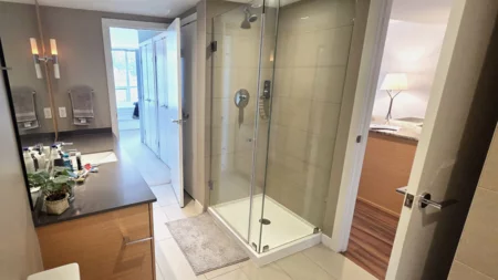 Guest Bathroom Photo of 419 135 E 17th Street, North Vancouver, BC