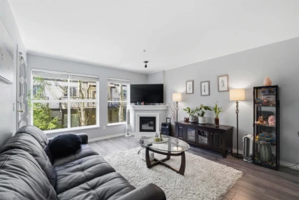 Breakfast Nook Photo of 204 14885 100 Avenue, Surrey, BC