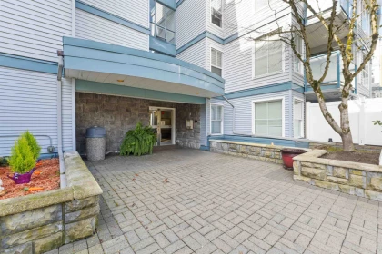 204 14885 100 Avenue, Surrey, BC, Surrey — Apartment/Condo for sale