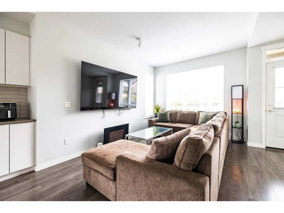 Living Room Photo of 114 30930 Westridge Place, Abbotsford, BC
