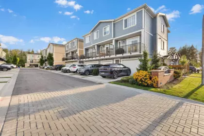 1 20680 76b Avenue, Langley, BC, Langley — Townhouse for sale