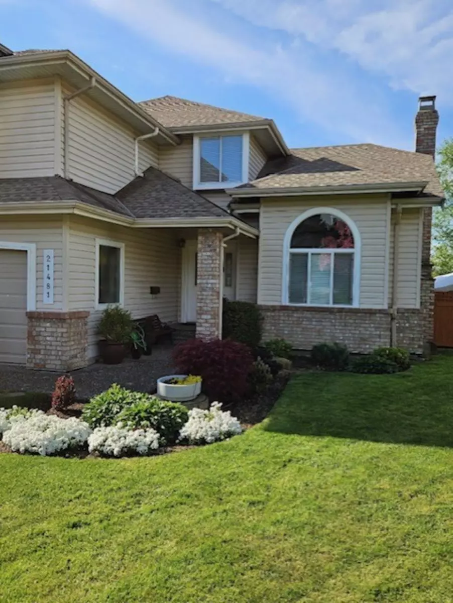 Family Room Photo of 21481 Telegraph Trail, Langley, BC