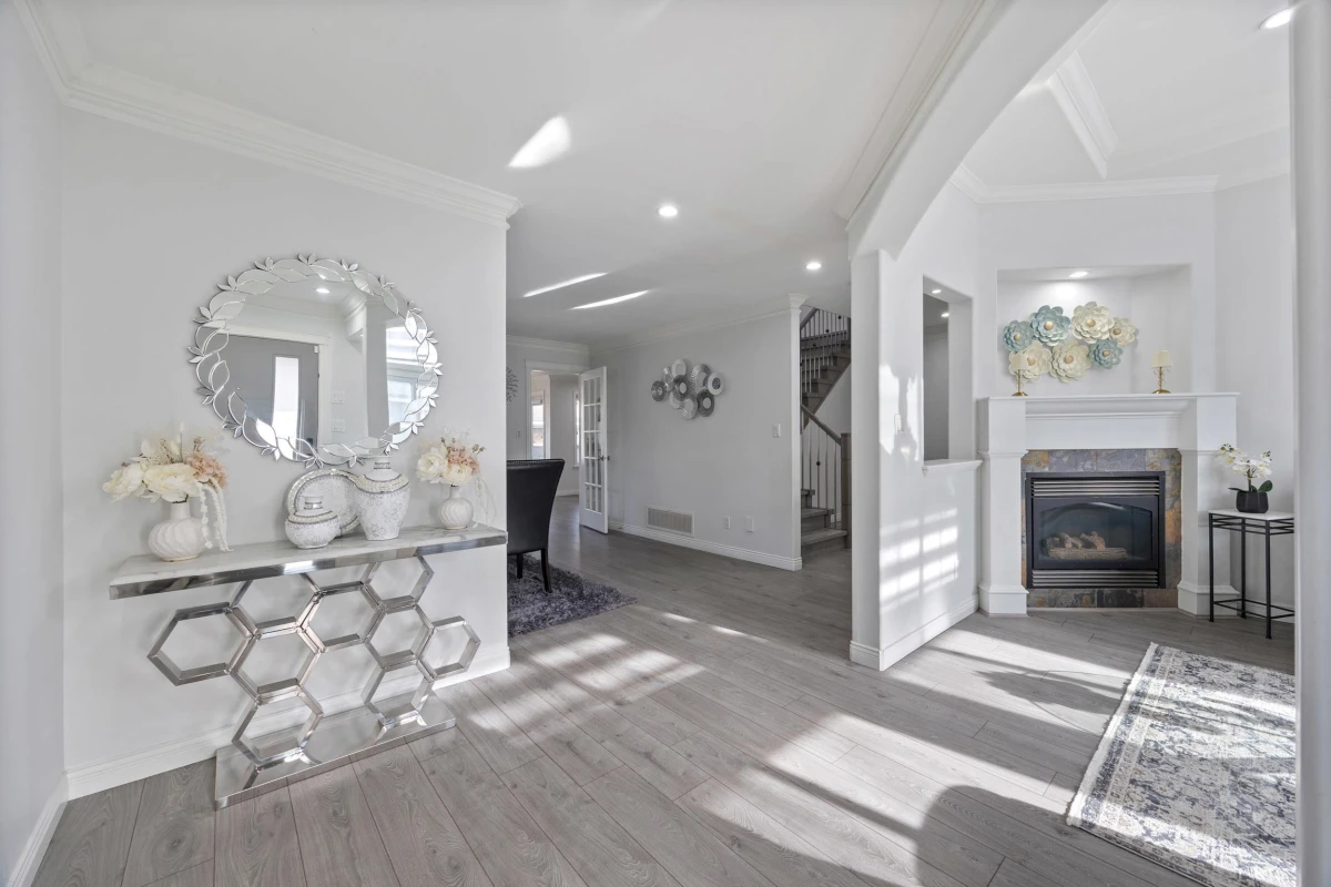 Living Room Photo of 7801 146a Street, Surrey, BC