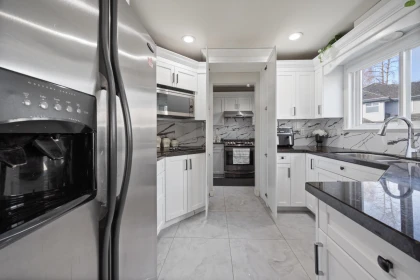 Walk-In Closet Photo of 7801 146a Street, Surrey, BC