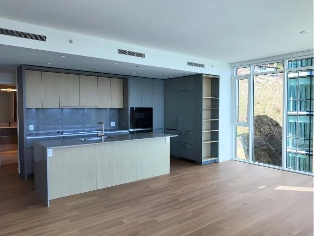 Living Room Photo of 701 3963 Uplands Way, West Vancouver, BC