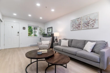 2 1233 W 16th Street, North Vancouver, BC, North Vancouver — Townhouse for sale