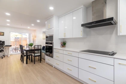 2 1233 W 16th Street, North Vancouver, BC, North Vancouver — Townhouse for sale
