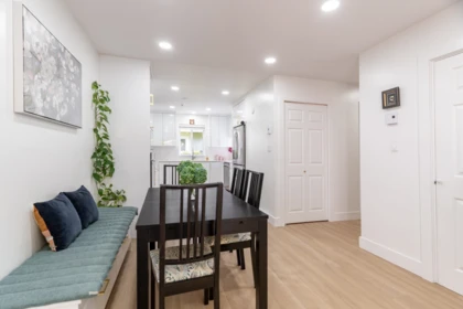 2 1233 W 16th Street, North Vancouver, BC, North Vancouver — Townhouse for sale