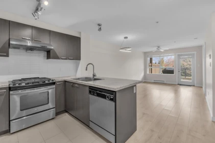 108 9500 Odlin Road, Richmond, BC, Richmond — Apartment/Condo for sale