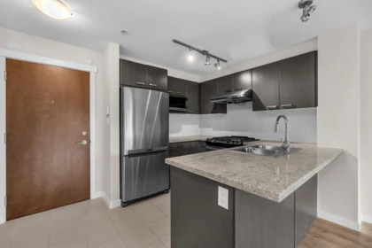 108 9500 Odlin Road, Richmond, BC, Richmond — Apartment/Condo for sale