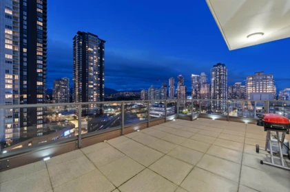 2102 4118 Dawson Street, Burnaby, BC, Burnaby — Apartment/Condo for sale