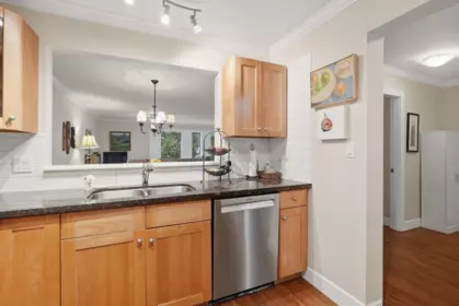 Breakfast Nook Photo of 109 15270 17 Avenue, Surrey, BC