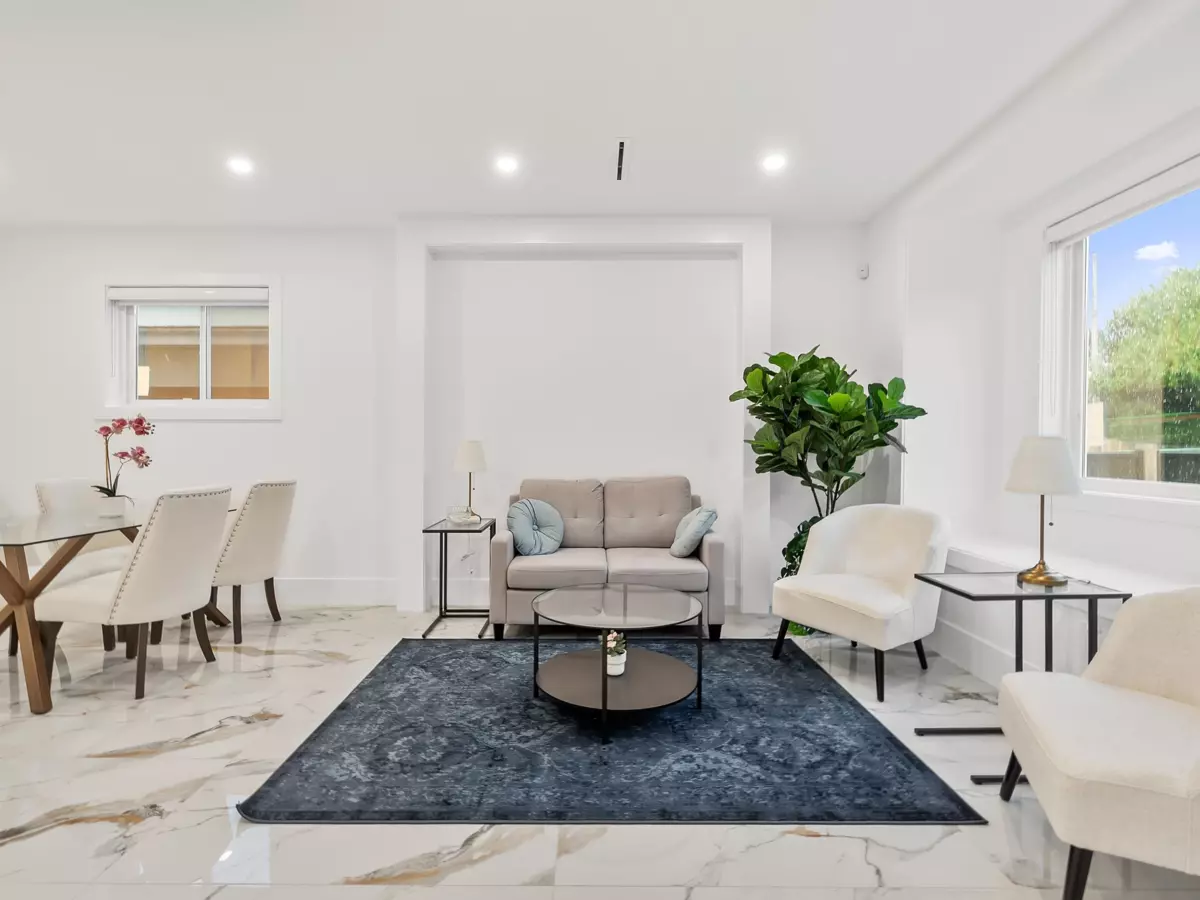 Living Room Photo of 10655 No. 1 Road, Richmond, BC