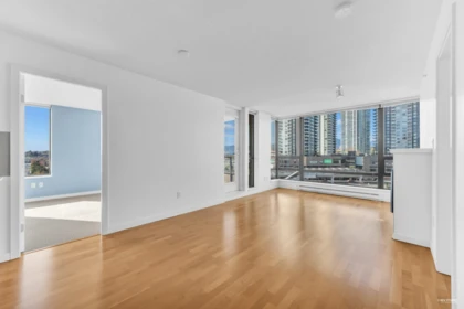 1002 4178 Dawson Street, Burnaby, BC, Burnaby — Apartment/Condo for sale