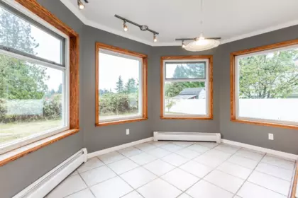 Walk-In Closet Photo of 8072 170a Street, Surrey, BC