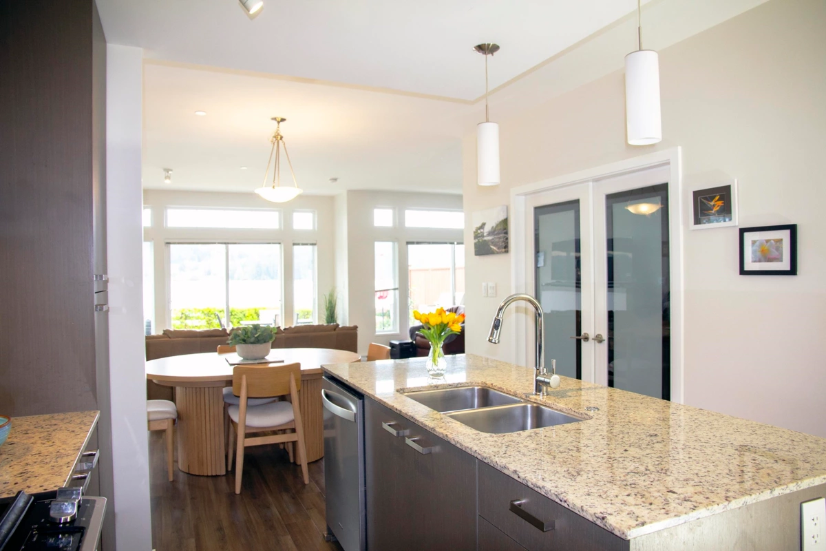 Family Room Photo of 5915 Beachgate Lane, Sechelt, BC