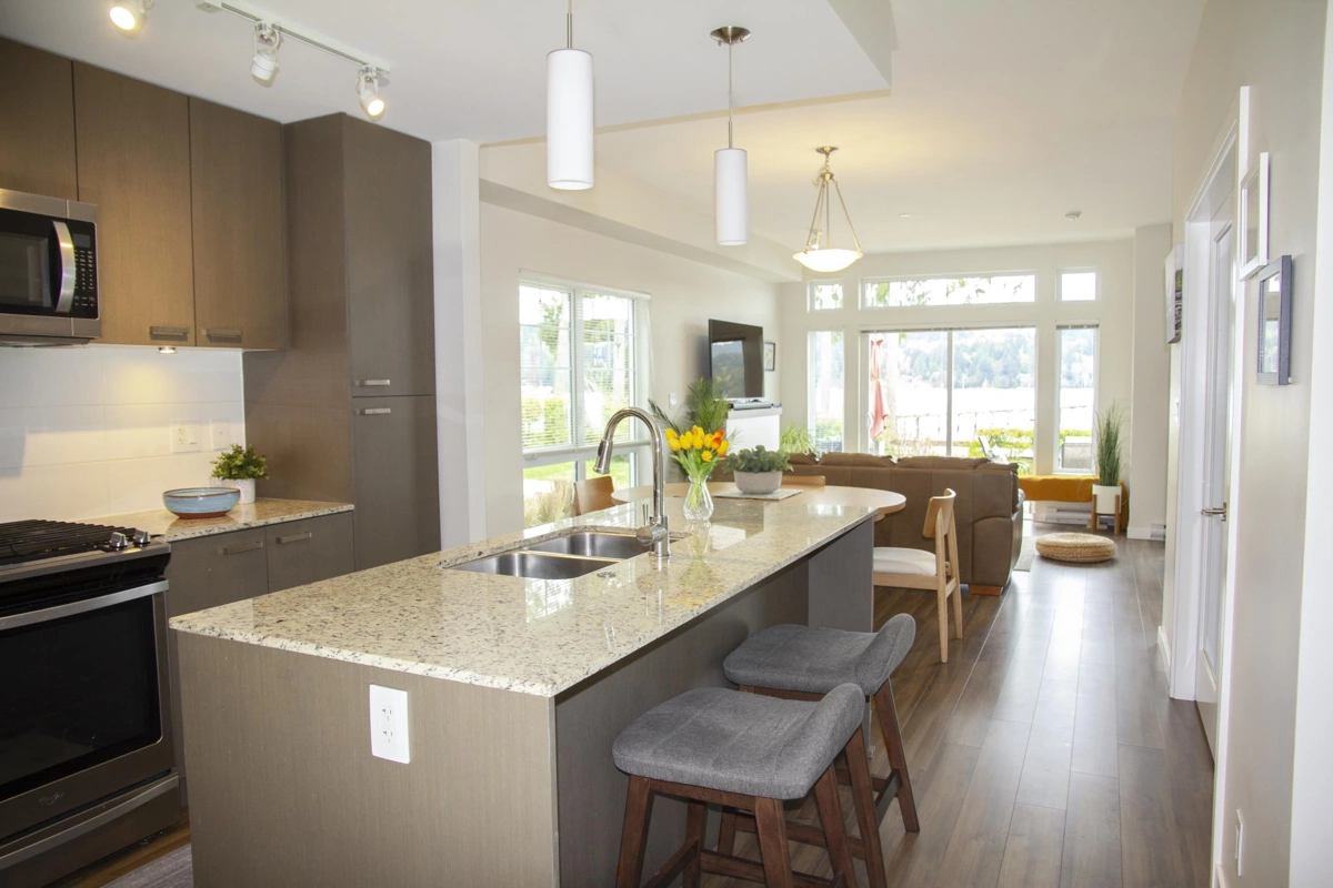 Living Room Photo of 5915 Beachgate Lane, Sechelt, BC