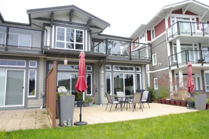 Garden / Landscaping Photo of 5915 Beachgate Lane, Sechelt, BC