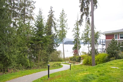 Hot Tub / Spa Photo of 5915 Beachgate Lane, Sechelt, BC