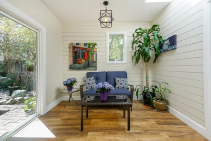 Garage Interior Photo of 15460 26 Avenue, Surrey, BC